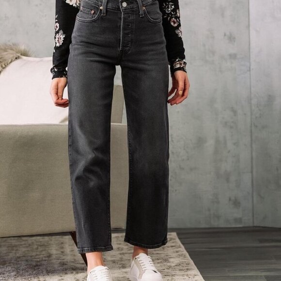 NEW Levi's Ribcage Straight Ankle Jeans - Picture 1 of 12